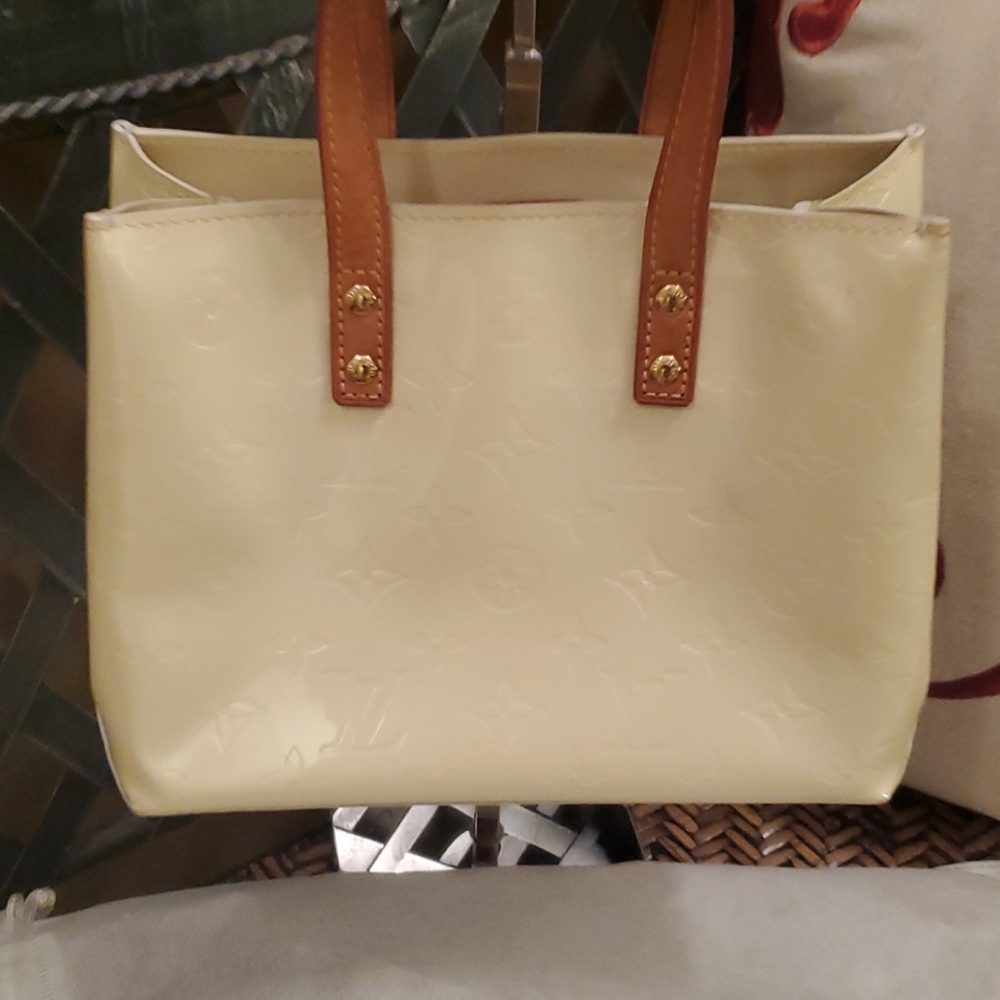 Louis Vuitton Vernis Reade PM